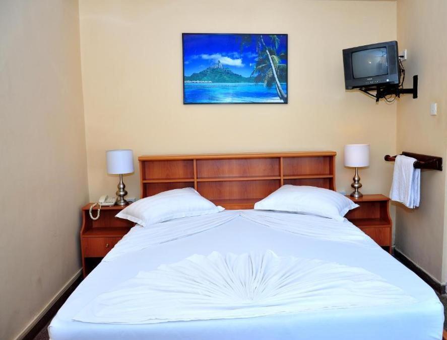 Milano Tourist Rest Hotel Holambra Exterior foto