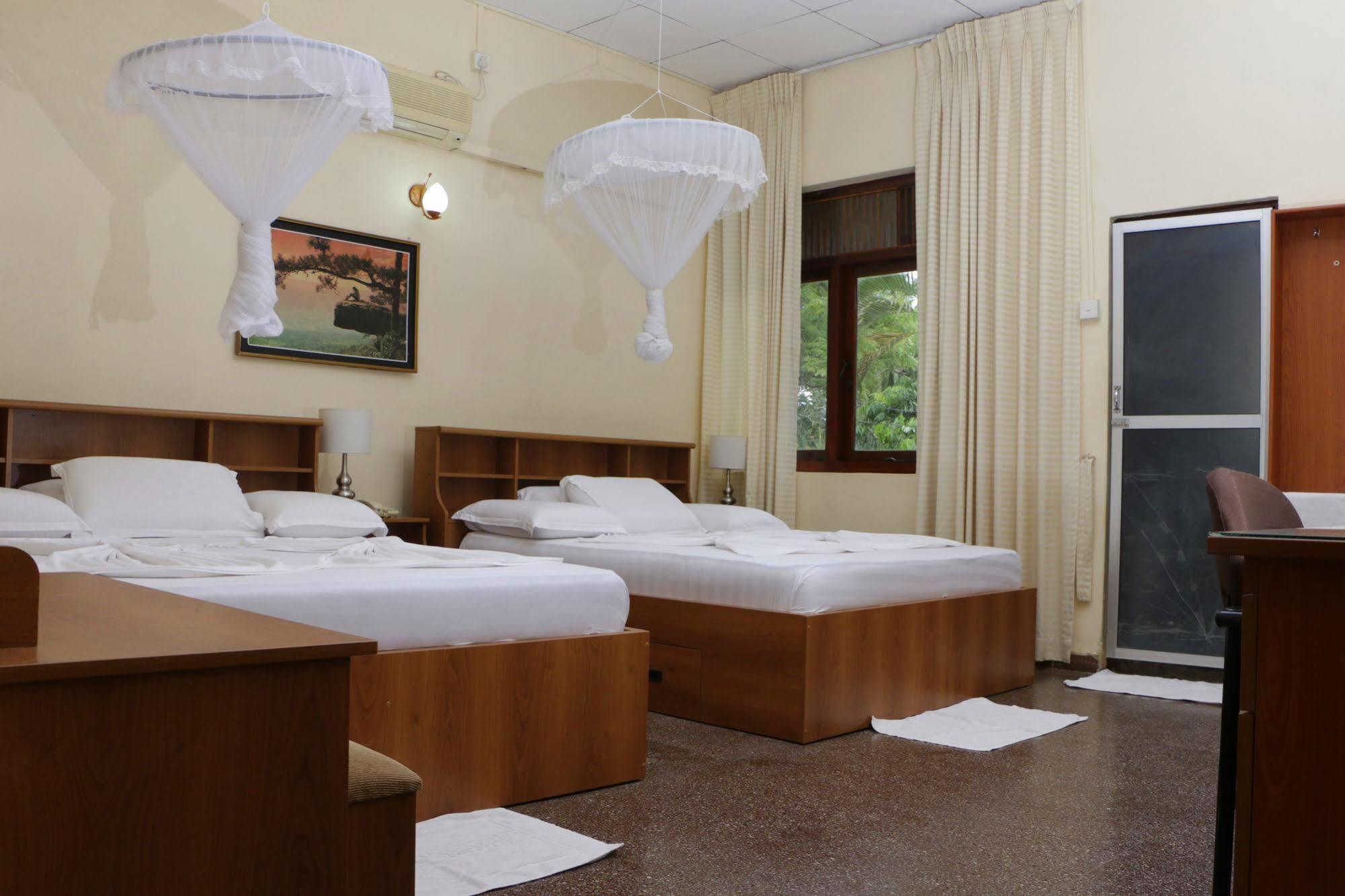Milano Tourist Rest Hotel Holambra Exterior foto