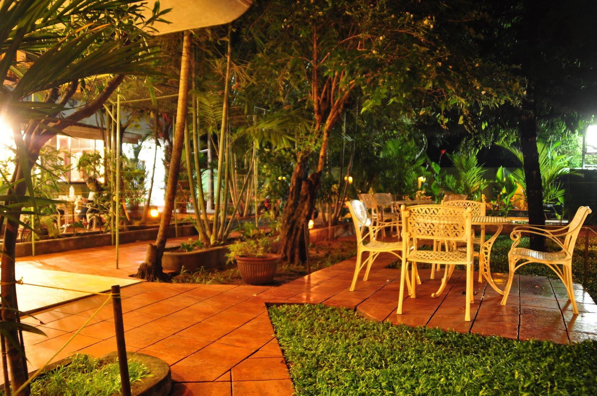 Milano Tourist Rest Hotel Holambra Exterior foto