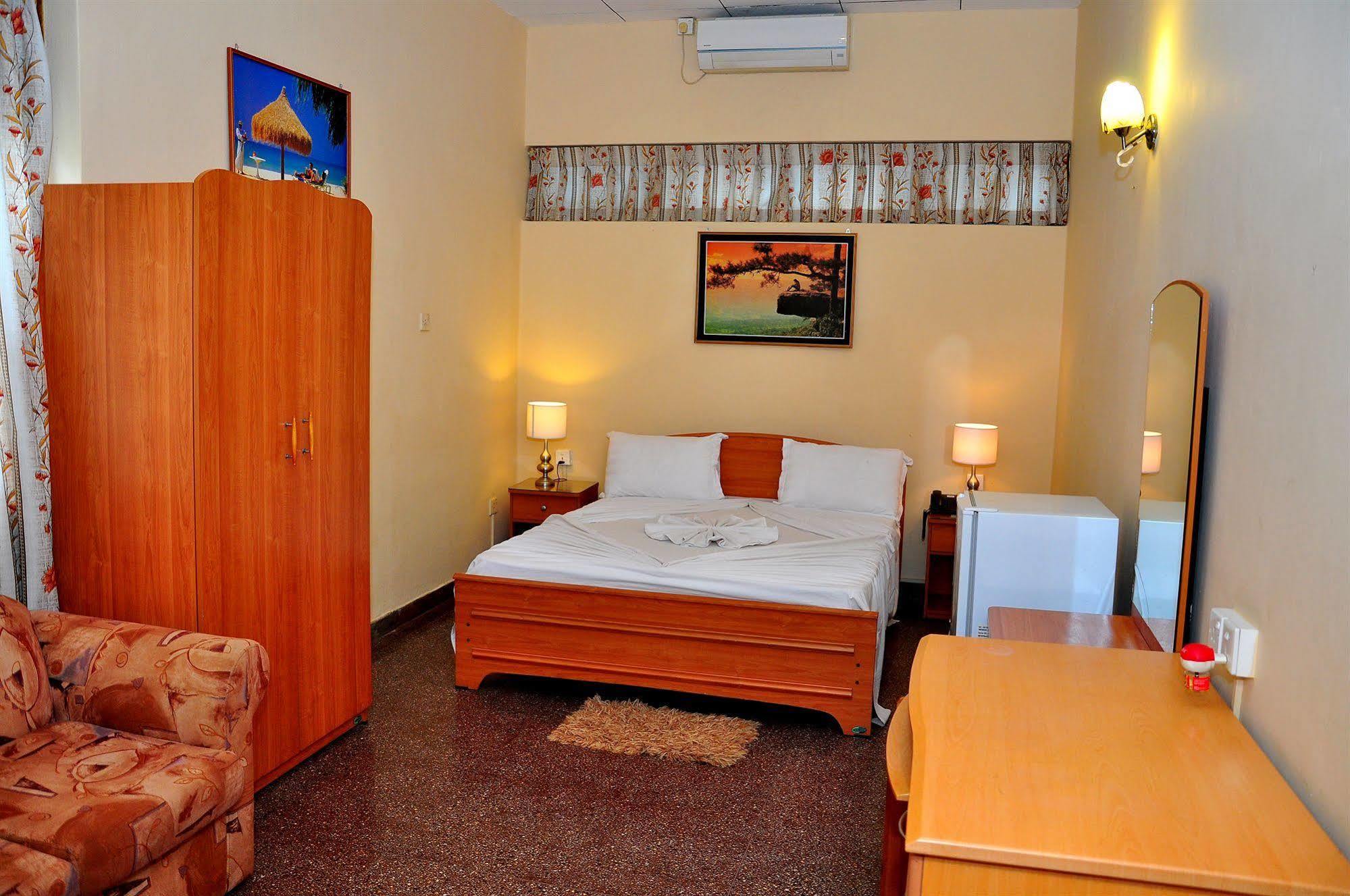 Milano Tourist Rest Hotel Holambra Exterior foto